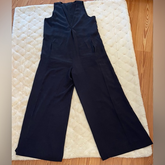 ME+EM sleeveless black jumpsuit with deep V neckline wide legs size 12 versatile - Picture 1 of 8